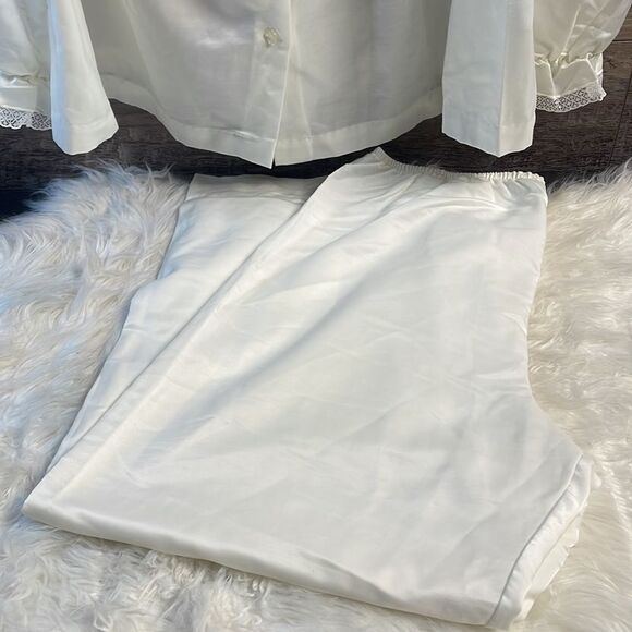 Vintage Repose Ladies Silk Like Pajama Set, Size 12-14, White and Pink, Floral - Picture 4 of 9